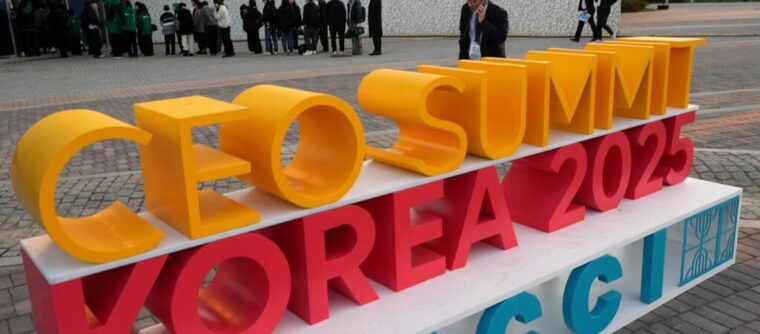 apec zirvesi rusya heyeti guney korede fIvSHZDl.jpg