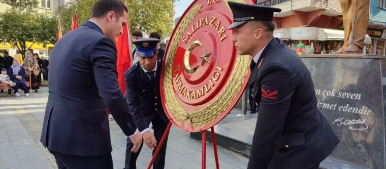 cumhuriyetin 102 yili toreni 41Sv6MOs.jpg