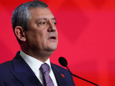 ozgur ozelden balikesir depremi sonrasi gecmis olsun mesaji edPLW3jb.jpg