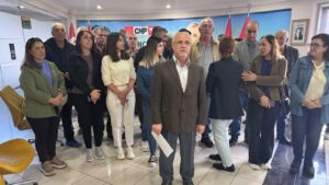 tuncelide chp yonetimi kendilerine parti binasina kilitledi ozgur ozelin orgutlere deger verecegi sozleri soylemde kaldi Lj8KgQud.jpg