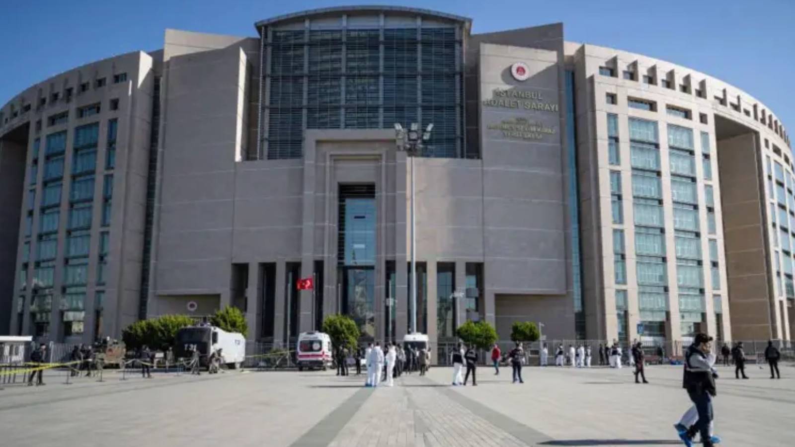 belediye baskanlari milletvekilleri imamoglu aziz ihsan aktas iddianamesinde kimlerin adi geciyor bT9qif1R.jpg