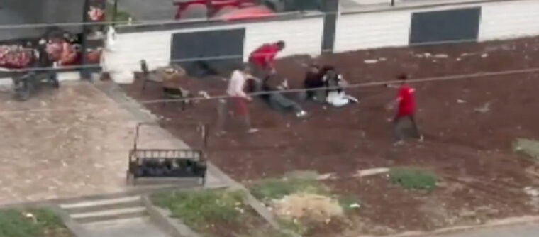 diyarbakirdaki kanli kavganin goruntuleri meY3EB5i.jpg