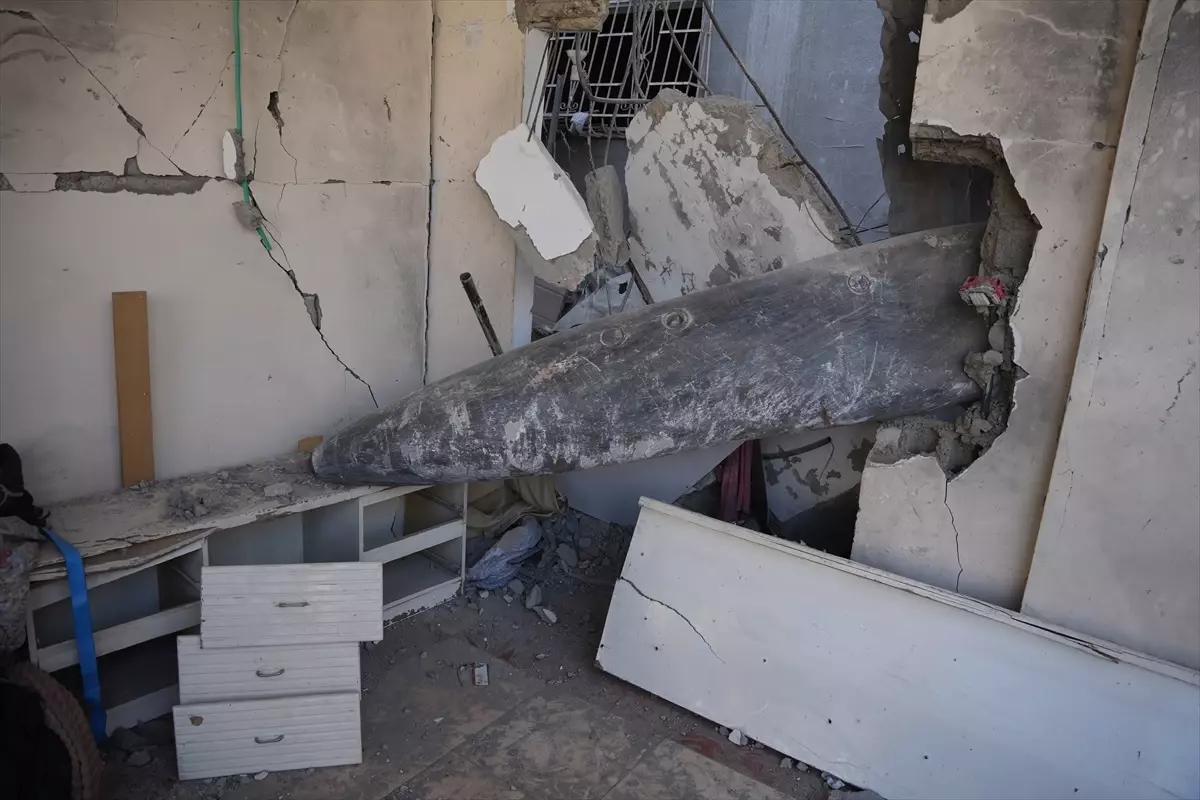 gazzede tehlikeli bombayla yasamak Vjln8uNc.jpg