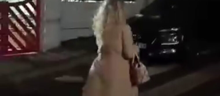 istanbulda taksicinin parasini odemeyen yolcu bana ne deyip kacti S3P5xqa8.jpg