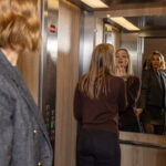 neredeyse-tum-asansorlerde-neden-ayna-var-Ad6Rr5Zc