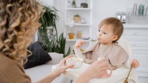 uzmanindan-kritik-ek-gida-uyarisi-1-yas-oncesi-bu-besinleri-sakin-vermeyin-dkrCa8B5