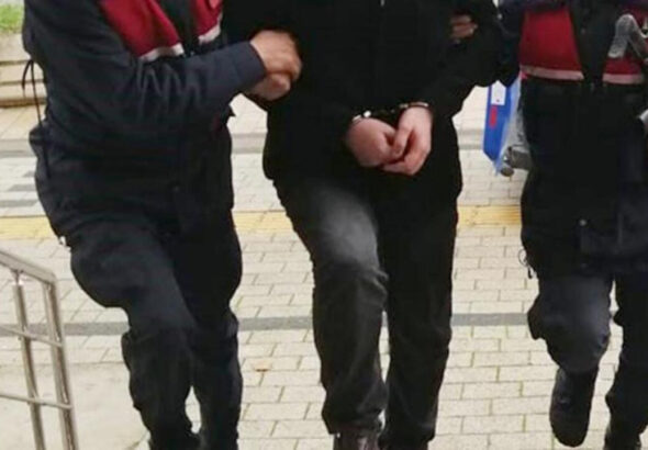 kayseride-firari-operasyonu-10-yil-11-ay-hapis-cezasiyla-aranan-kisi-yakalandi-Fk2DmxHb
