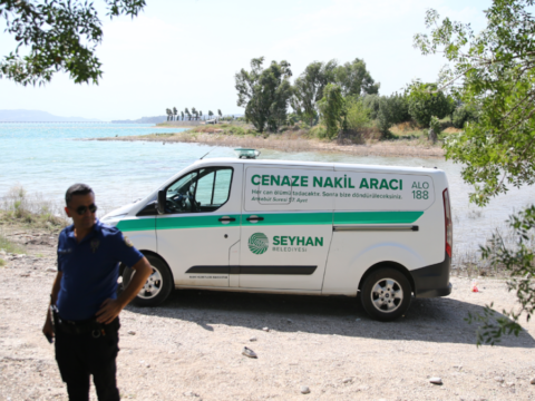 Adanada suya dusen kizinin terligini almak icin baraj golune giren kisi boguldu kkwdmN1i