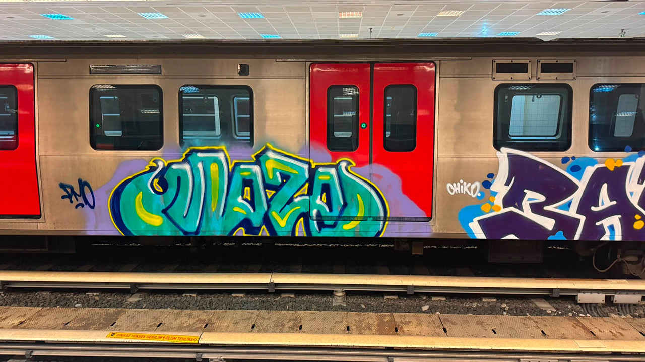 Ankarada akillara durgunluk veren olay metro vagonlarina gizlice girip grafiti yaptilar kKvKrBVr